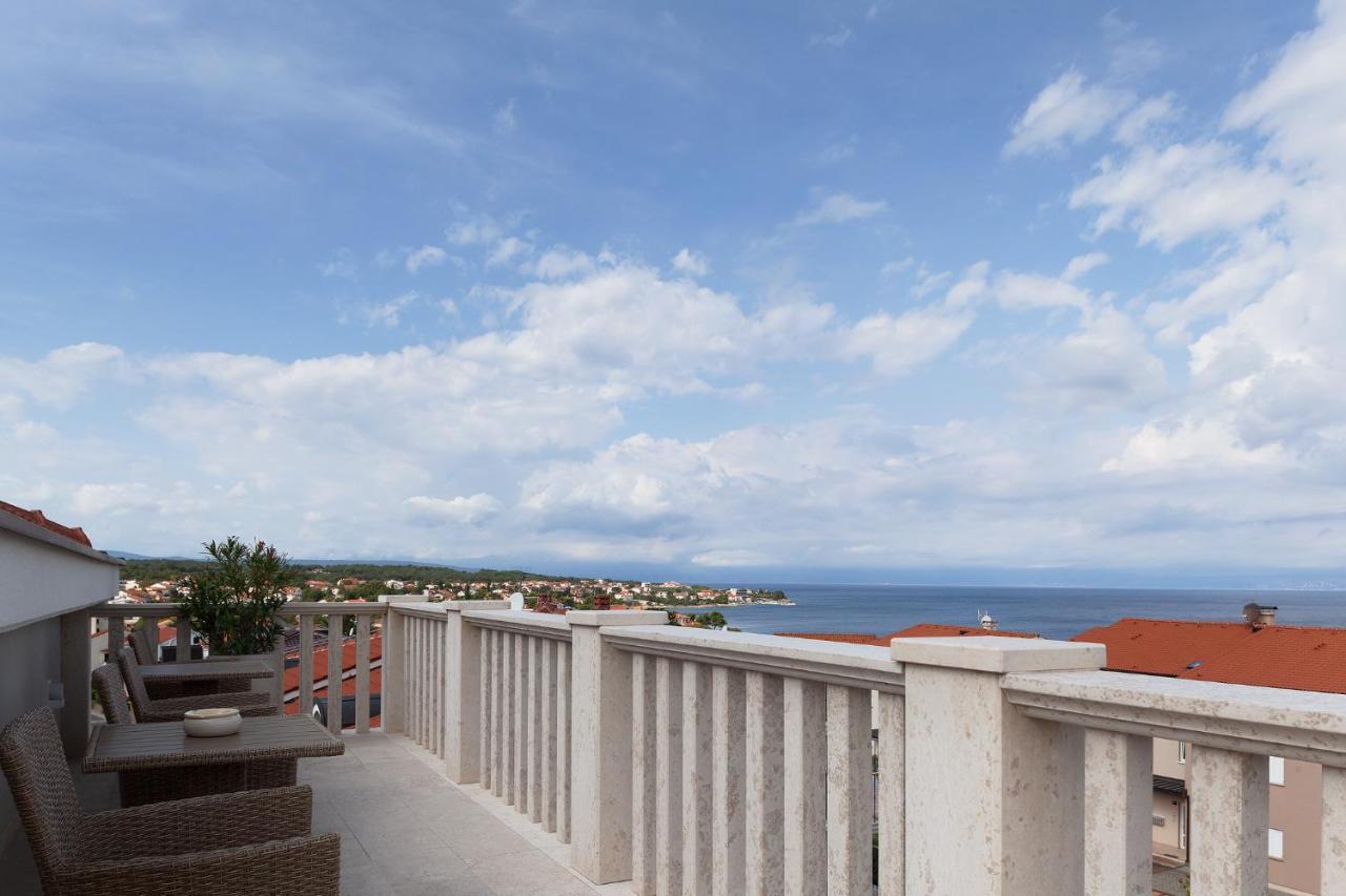 Luxury Apartments Vila Carissa Malinska Exterior photo