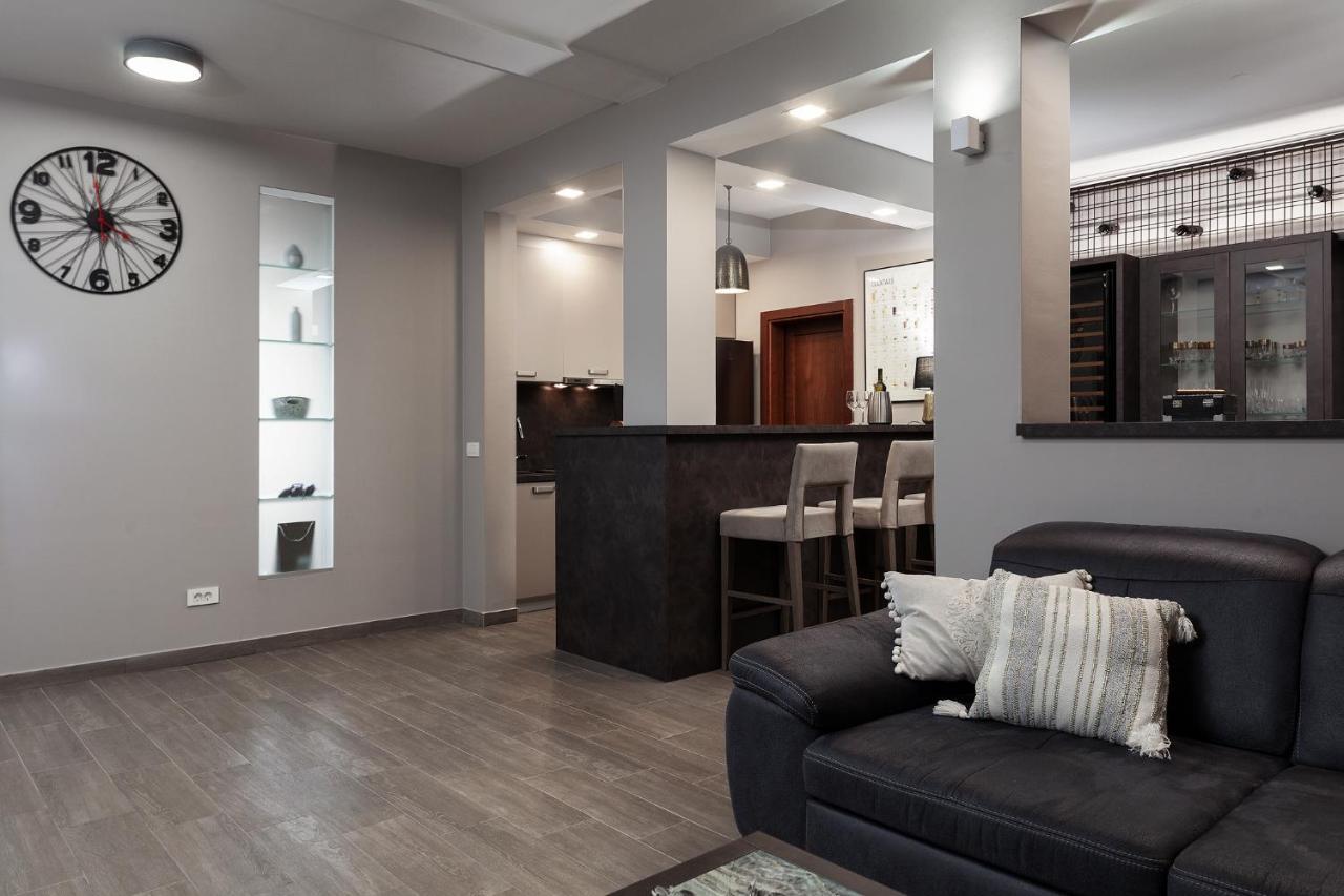 Luxury Apartments Vila Carissa Malinska Exterior photo